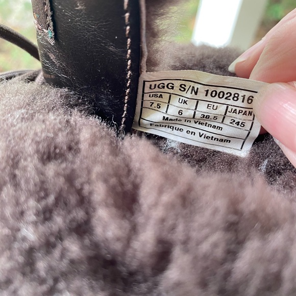 Waterproof UGG Adirondack ll Exotic Winter Boots - Picture 10 of 13